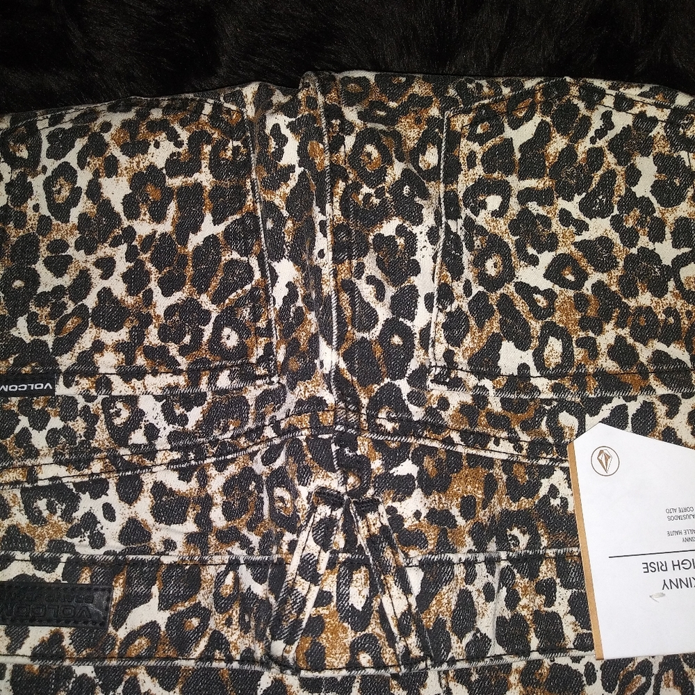 Animal Print Denim - Picture 4 of 8